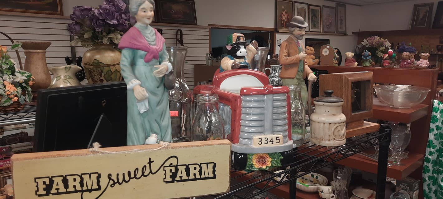 American Nails & American Thrift - Dyersville Area Chamber of Commerce